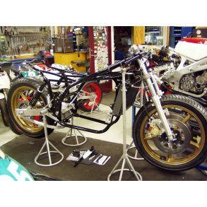 Suzuki RG 500 mk 4 Komplet restaurering fra inderst til yderst.