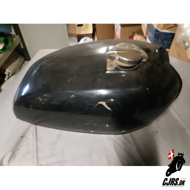 Benzintank model ?