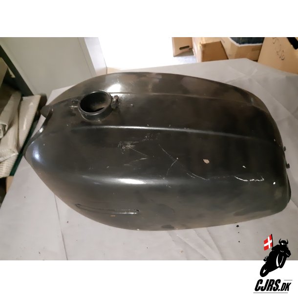 Benzintank model ?