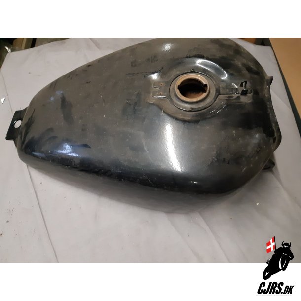 Benzintank model ?
