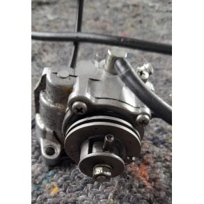 Yamaha RD 350 Oliepumpe 4L1