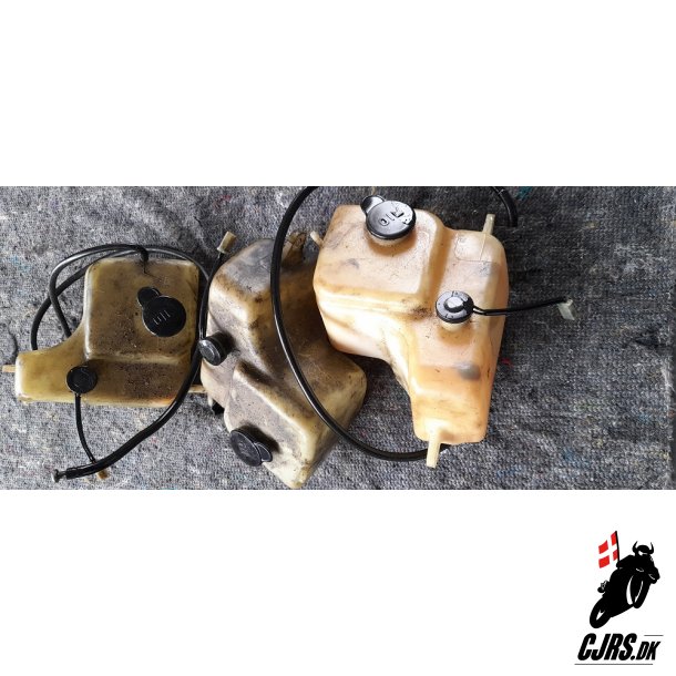 Yamaha RD 350 2T olietank pris.pr.stk