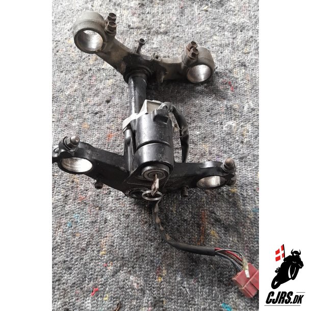 Yamaha RD 350 T-stykke / bro /tndingsls m/ngle