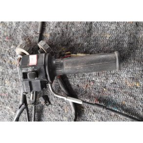 Yamaha RD 350 Hjre styrkontakt m/gashndtag og kabler til karburator