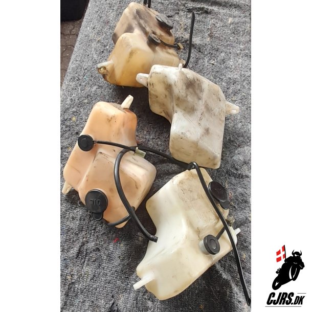 Yamaha RD 350 2T olietank pris.pr.stk