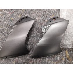 Aprilia RSV 1000 R tank deflector AP8178940