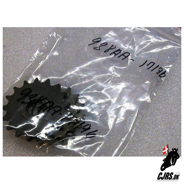 FRONT SPROCKET 17T 938AA-17196
