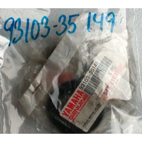 OIL SEAL	93103-35149