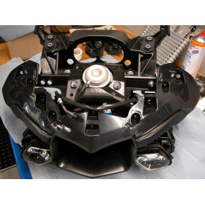 Yamaha R1M type RN49 ludtindtag front med lygter mm
